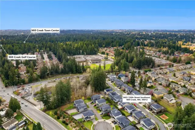 5 minutes to the Mill Creek Golf Course, Town Center and it has great freeway access!