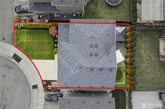 Home sits on the corner of the cul-de-sac for privacy and no through traffic!