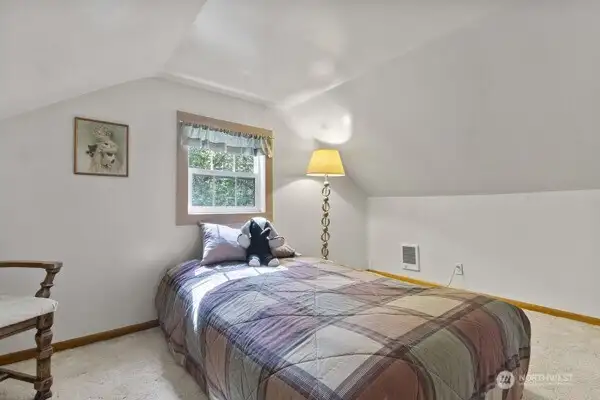 Upstairs bedroom