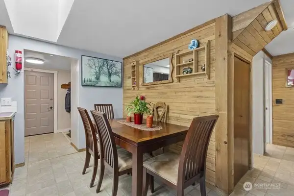 Plenty of room to enjoy a meal.