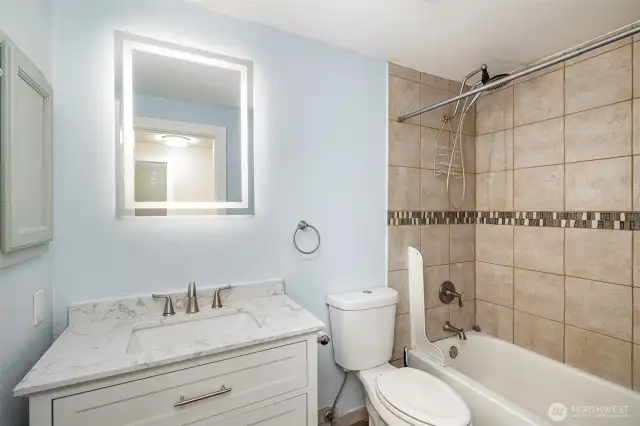 Full main bath upstairs.