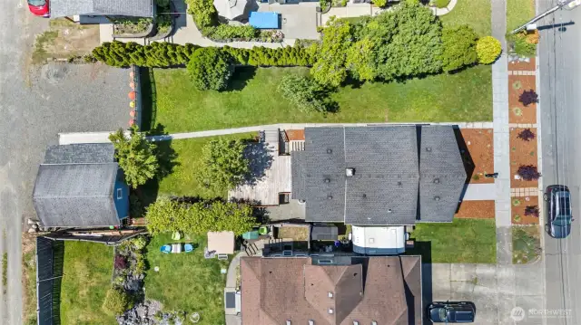 6,499 square foot lot if you want to make this home "grow".