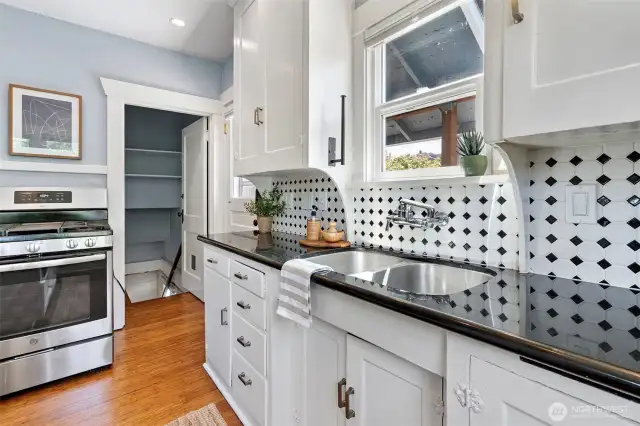 Access to basement and backyard from the kitchen.