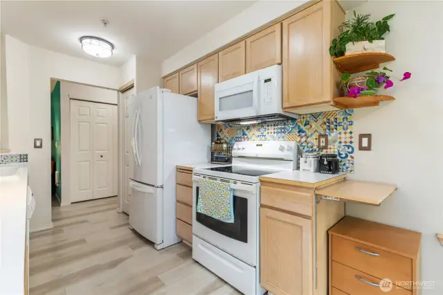 All appliances stay!