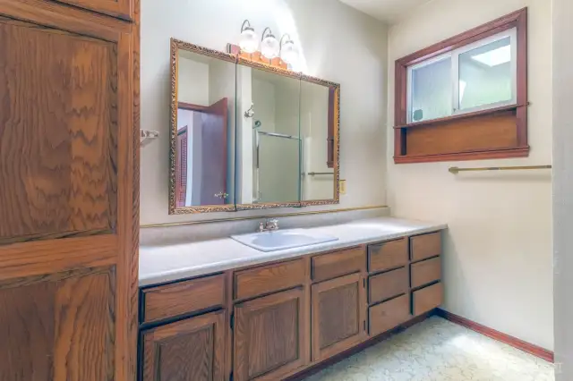 En suite bath