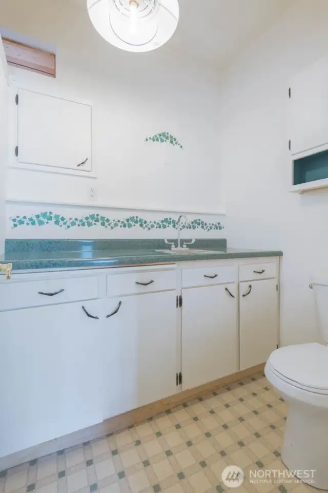 1/2 bath for guests