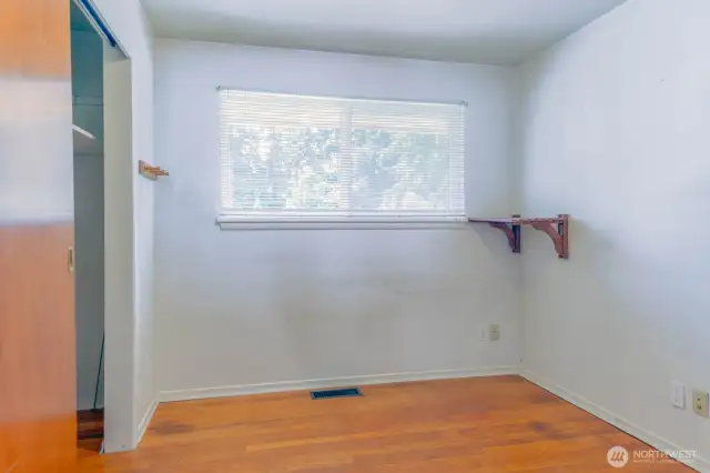 3rd bedroom in this wing of home.