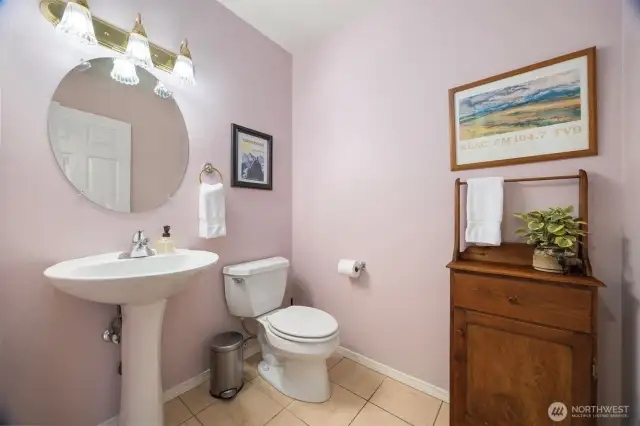 Even a half bathroom by the second livingroom is spacious