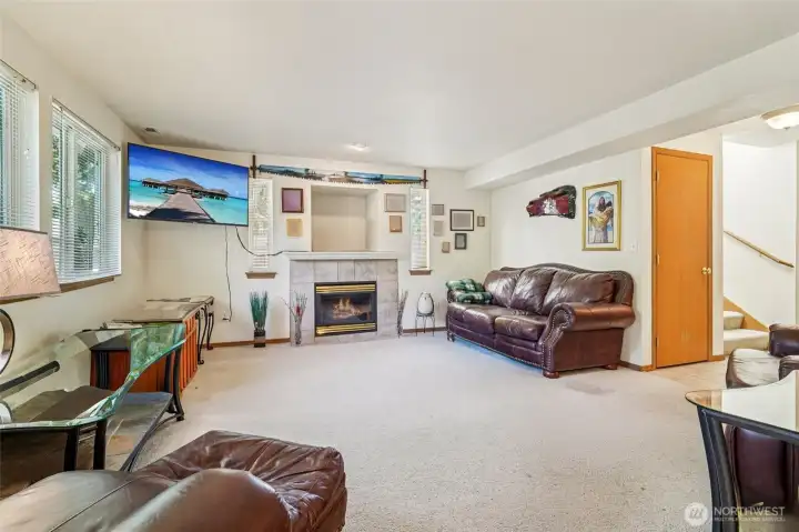 Rt living room with gas fireplace