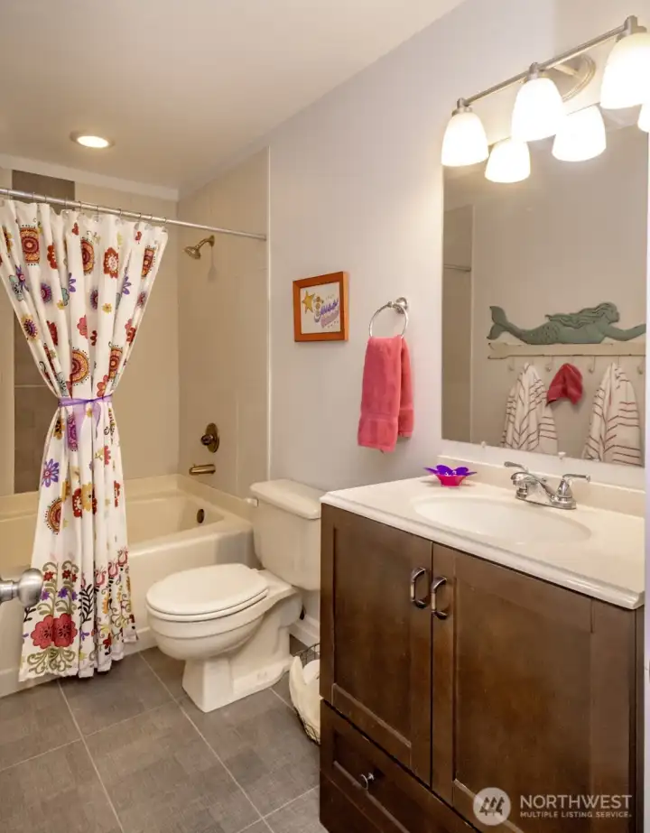 Main bathroom