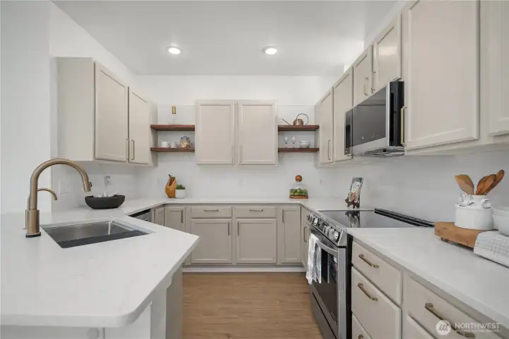 Plentiful counter space and large peninsula