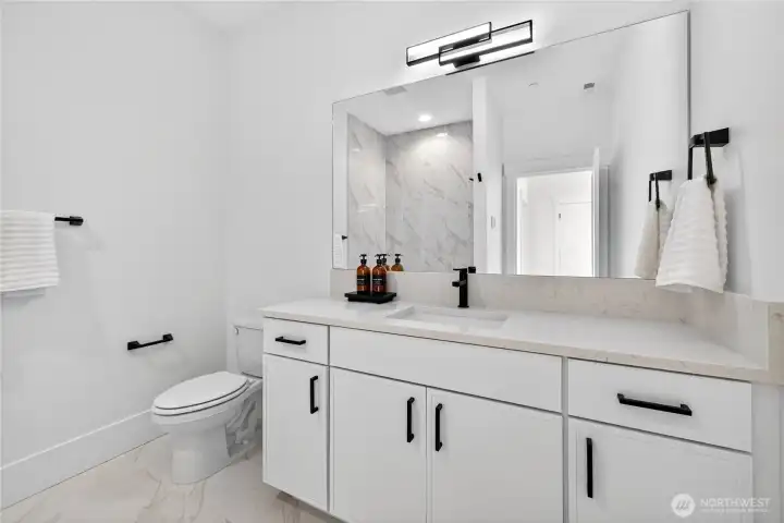 Lower level full bath.