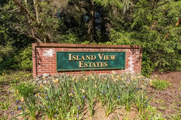 Island  View Estates sign