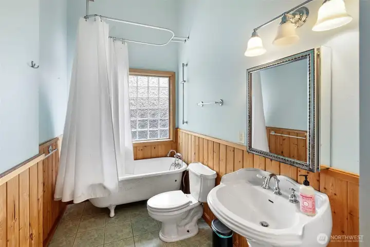 Full bathroom on Main Floor