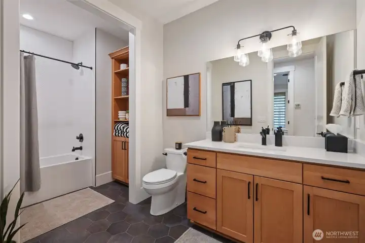 Full guest bathroom on main