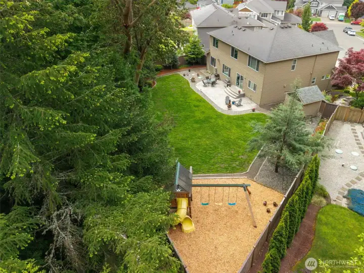 Another view of this incredible yard. You don't find homes with lots like this very often!
