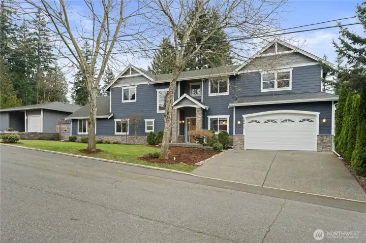 Beautiful Kirkland 2-story home in Rose Hill community built in 2008. First floor features primary suite and additional 2 bedrooms and bath. Second floor offers 2 bedrooms, full bath, office, and bonus room.