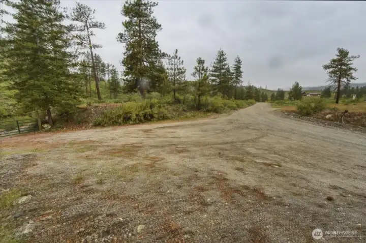 View of Washington Creek Rd. Stay right to continue to property. View of Washington Creek Rd. Stay right to continue to property.