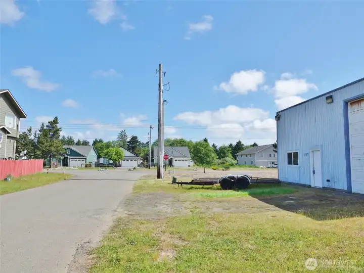 View down Beaver Ct ... located 1 lot off of Pt Brown Ave. View down Beaver Ct ... located 1 lot off of Pt Brown Ave.