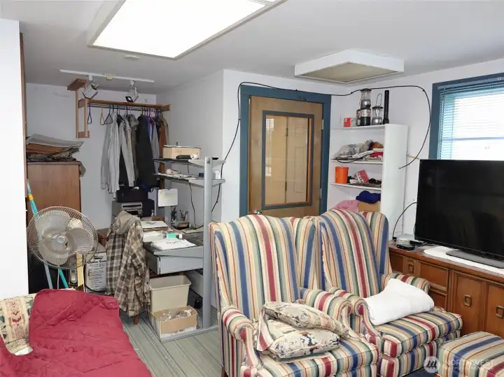 Downstairs Bedroom. Downstairs Bedroom.