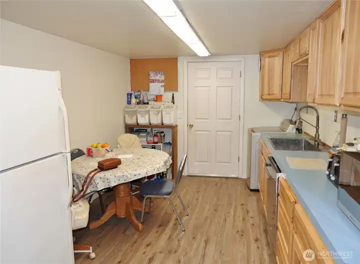 Kitchen and Eating Area. Kitchen and Eating Area.