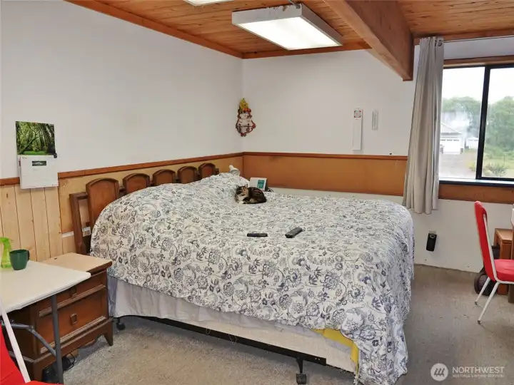 Upstairs Bedroom. Upstairs Bedroom.