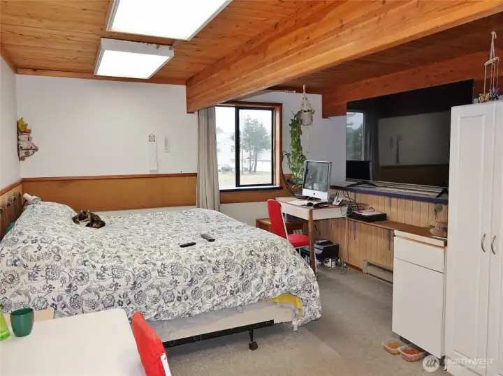Upstairs Bedroom. Upstairs Bedroom.