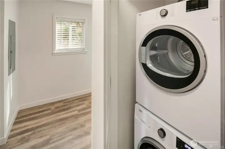 Washer/Dryer closet
