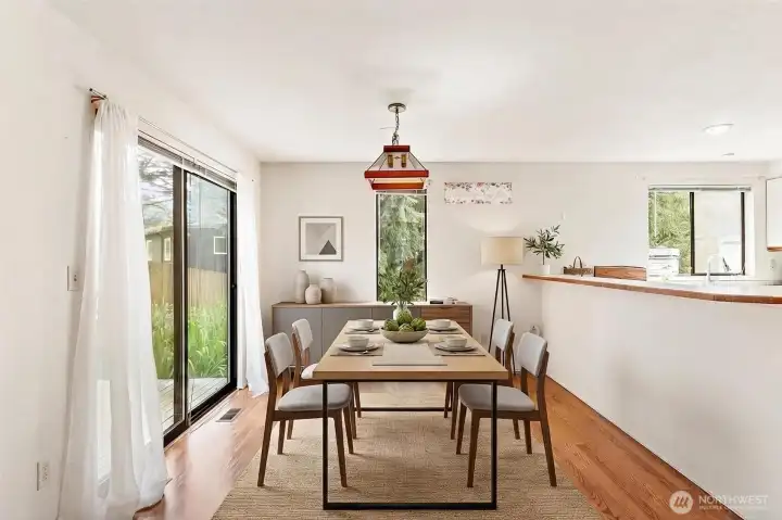 Dining Room/Virtually Staged Dining Room/Virtually Staged