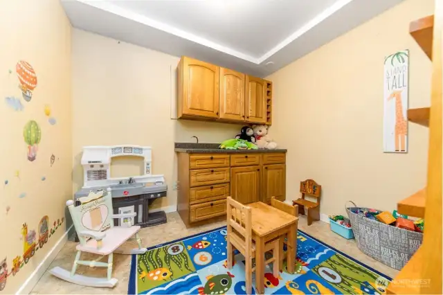 Ground level bonus room