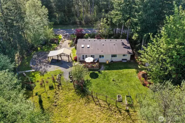 Large private yard and deck.
