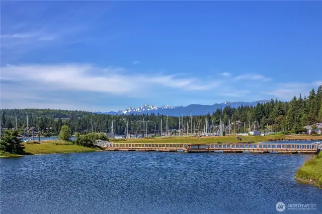 Port Ludlow marina with docks and boat slips.  Boat and kayak rentals are available.  Port Ludlow Inn with fine dining, beverages and lodging. Outside dining is a delightful way to relax with family and friends.