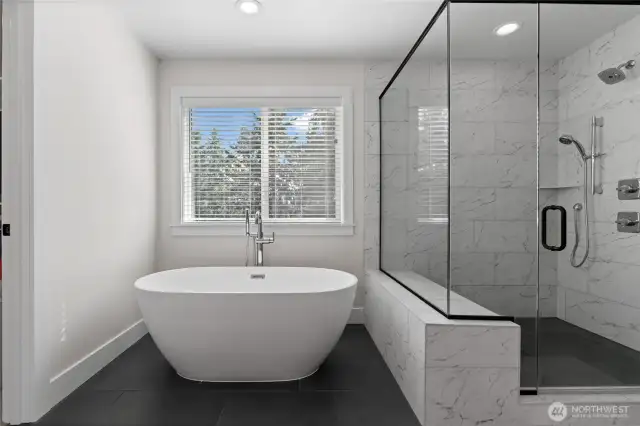 Deluxe, spa primary bath