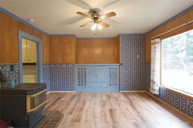 Dining Area - look at the super cute built ins and the big window!