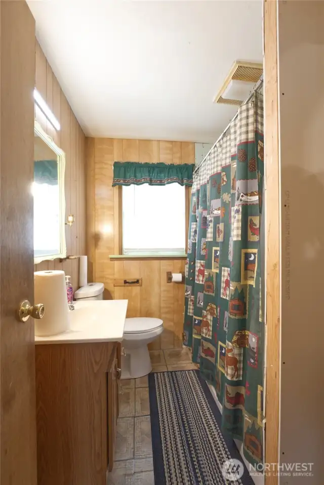 Full and only bathroom on the main floor.