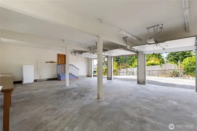 3 car garage with work bench space