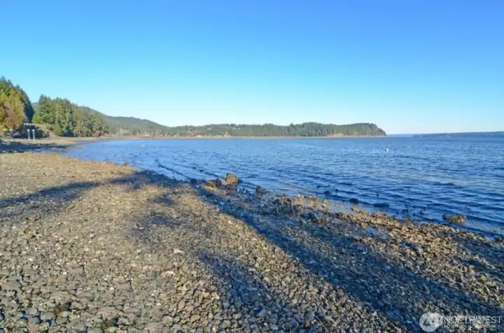 40 acres of bountiful tidelands for your dining pleasure.