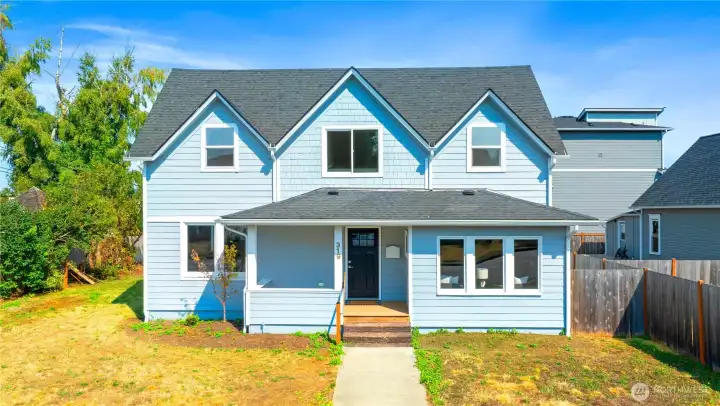Welcome to this Monroe gem!