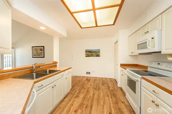 Kitchen Nook & Pantry