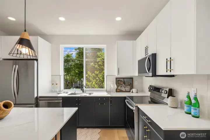 *Photos are of 8513A which features a similar floor plan