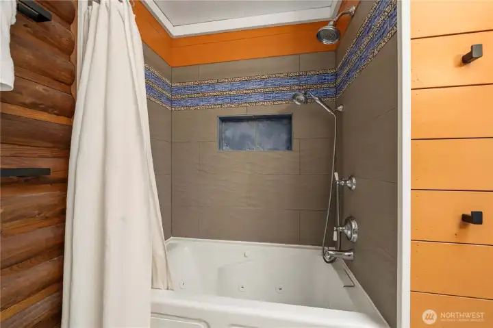 Jetted tub and full shower!