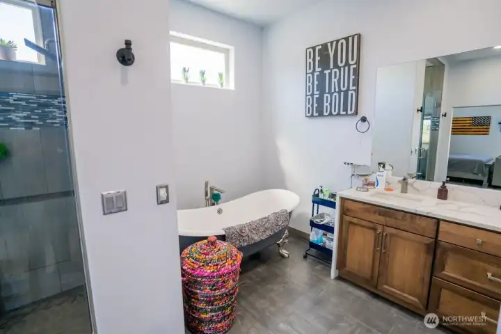Soaking tub in primary