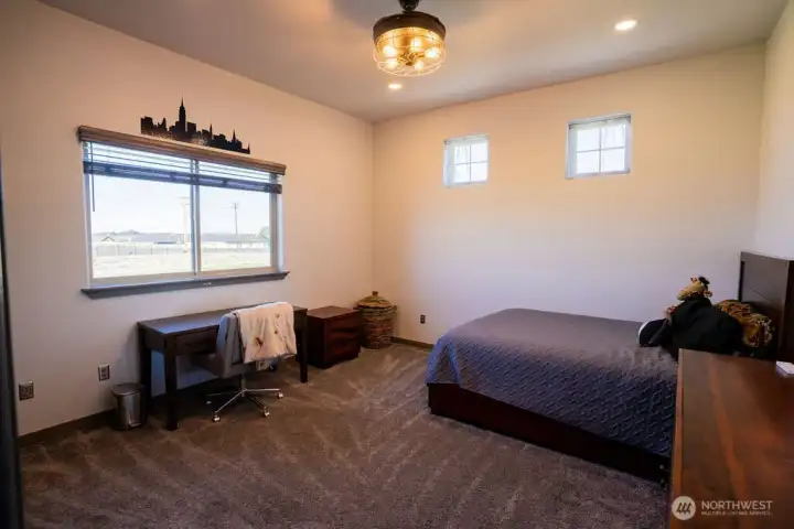 Guest bed 2