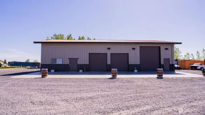 50x75 shop, has ADU(not pictured)