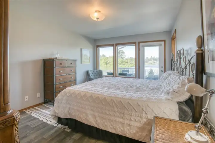 Easy access to back deck from Primary Suite. PLUS look at that view from the bed!!