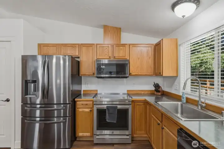 New microwave and stove/range.