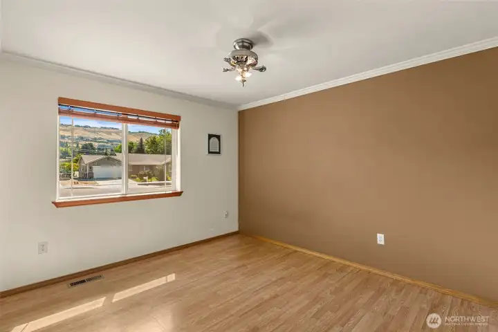 2nd bedroom on upper level 2nd bedroom on upper level