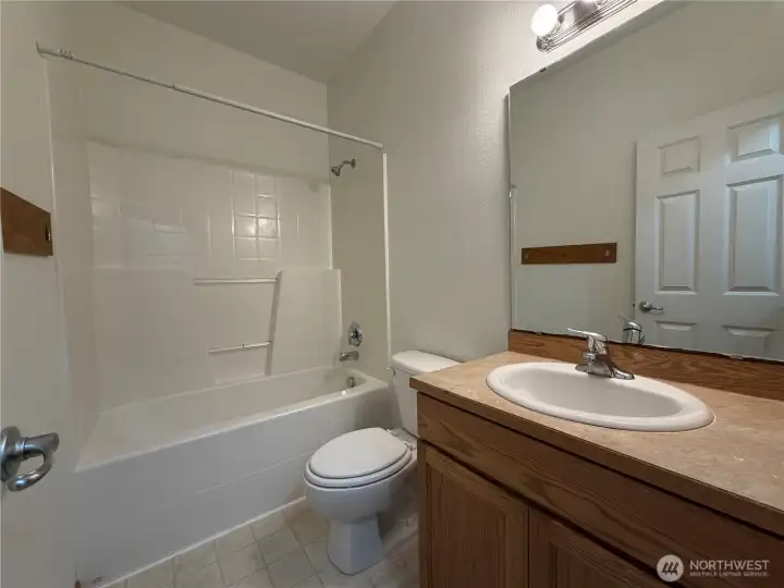 Basement - Full Bathroom Basement - Full Bathroom