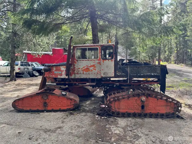 Iconic Vintage Snowcat