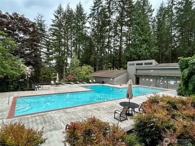 Clubhouse pool approx 100 yards away.